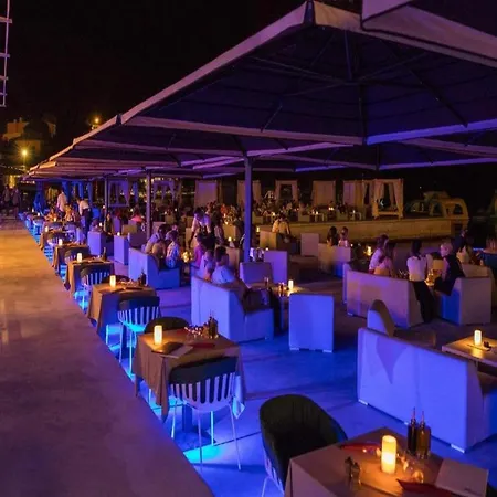 Lara Exclusive دوبروفينك